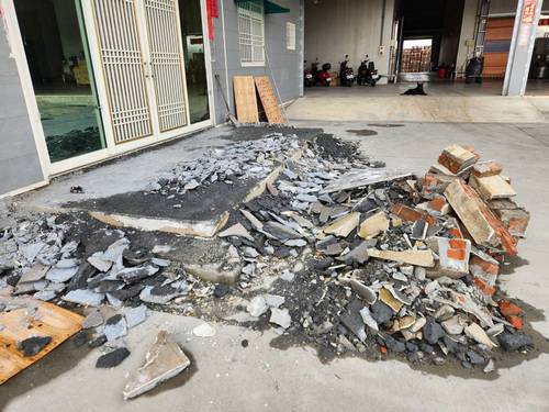 北港路門面階梯修改，泥作工程 磁磚工程