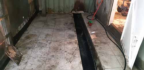 友愛路​ 整修工程，泥作工程 磁磚工程