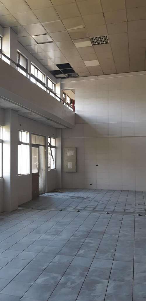 內角工地,舊牆面清潔、泥作打底