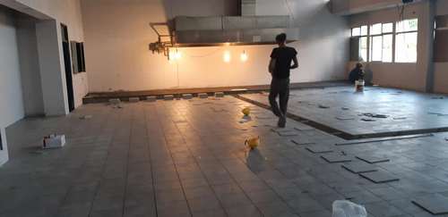 內角工地,舊牆面清潔、泥作打底