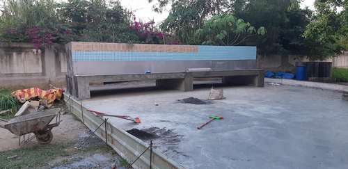 內角工地,舊牆面清潔、泥作打底