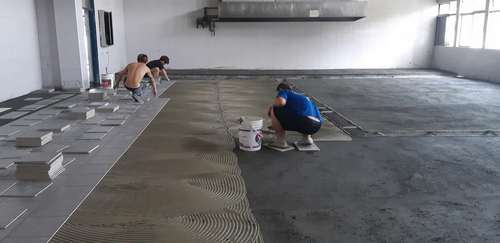 內角工地,舊牆面清潔、泥作打底